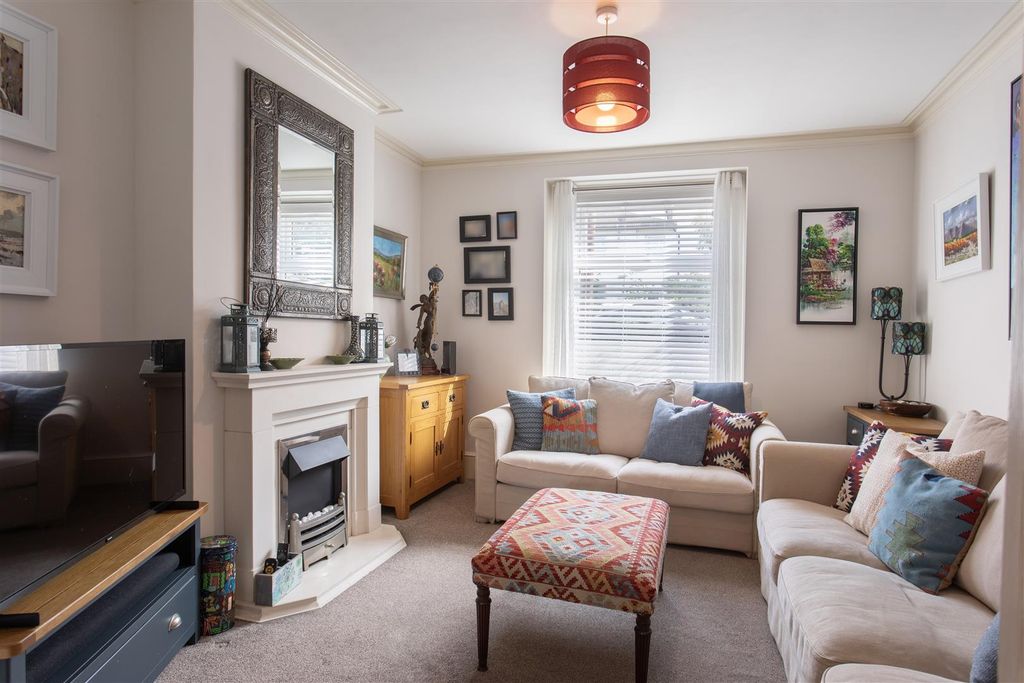 Property photo 2 of 16 4.Jpg