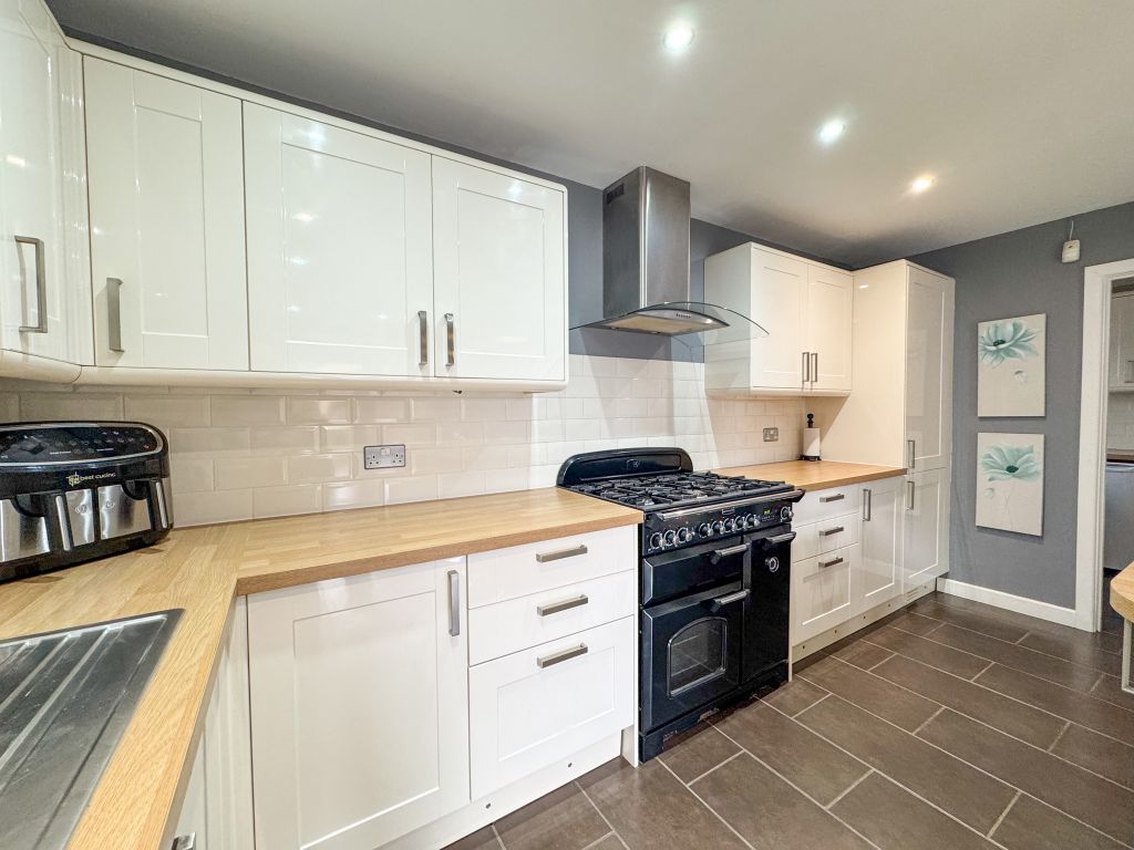 Property photo 3 of 43 Img_4887