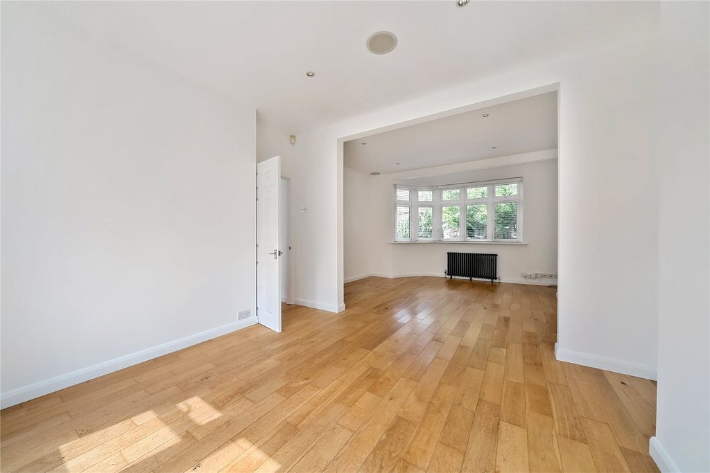 Property photo 3 of 17 Picture No. 05