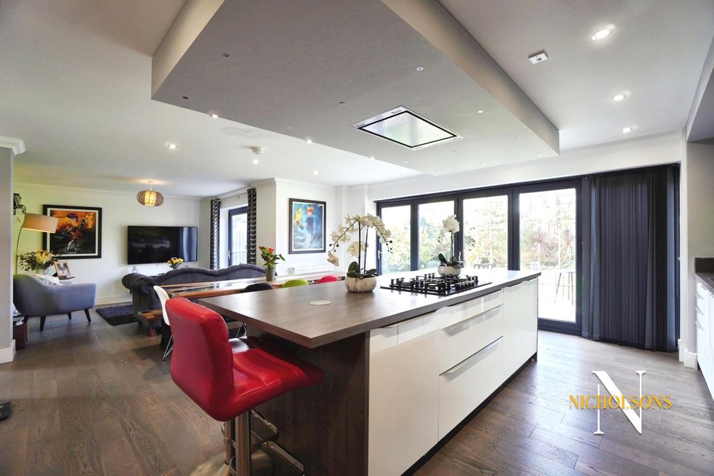 Property photo 3 of 18 1902966