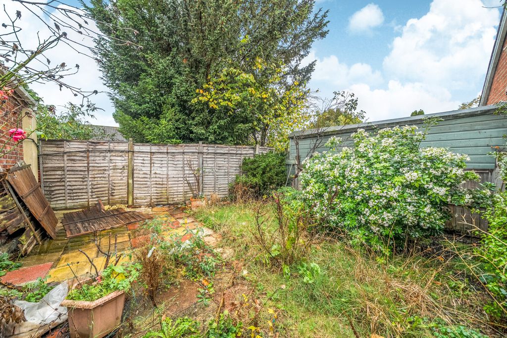 Property photo 3 of 11 Garden