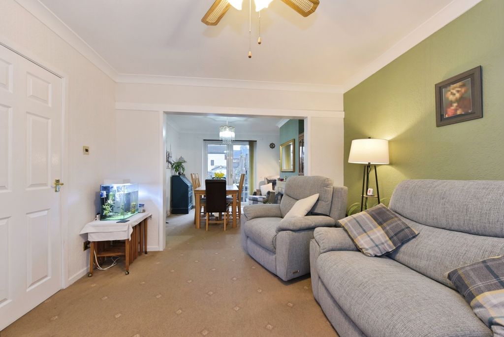 Property photo 3 of 16 Pbox-Img.Jpg