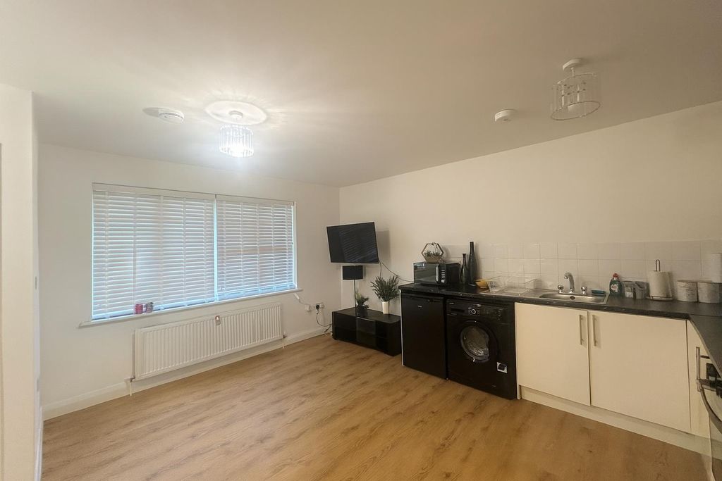 Property photo 1 of 5 Image