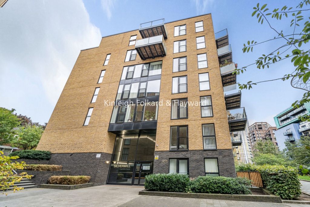 Property photo 3 of 11 B18442F0-c1A1-4Baa-B