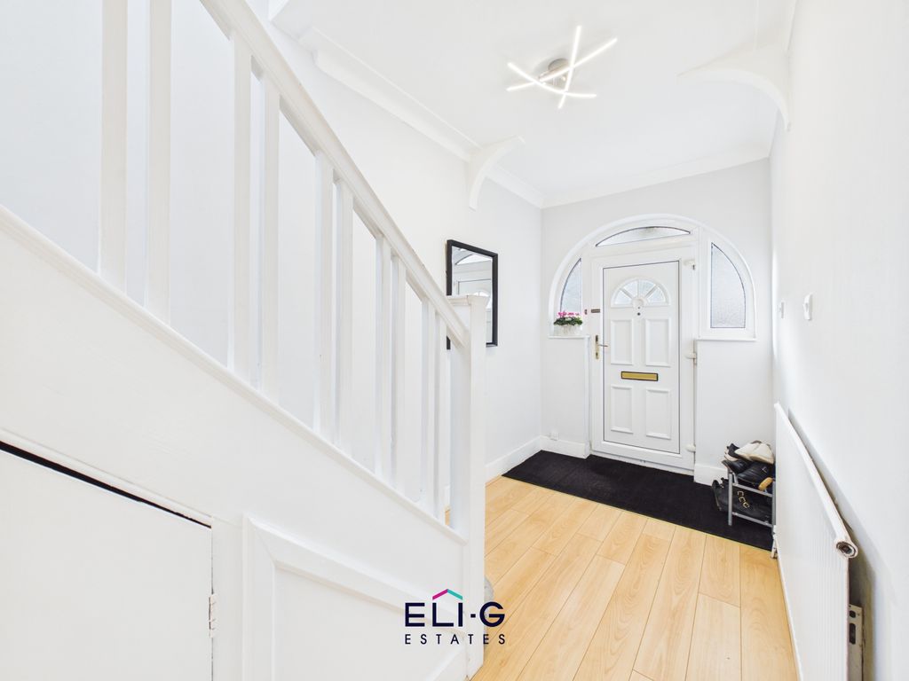 Property photo 2 of 16 Gallery