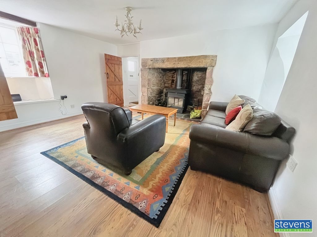 Property photo 2 of 12 Image00013