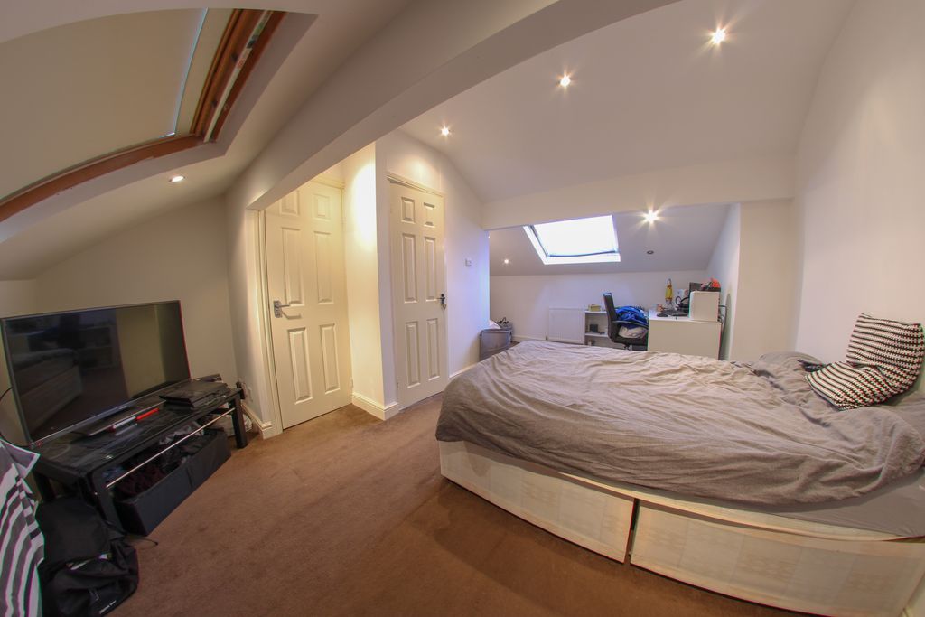 Property photo 3 of 6