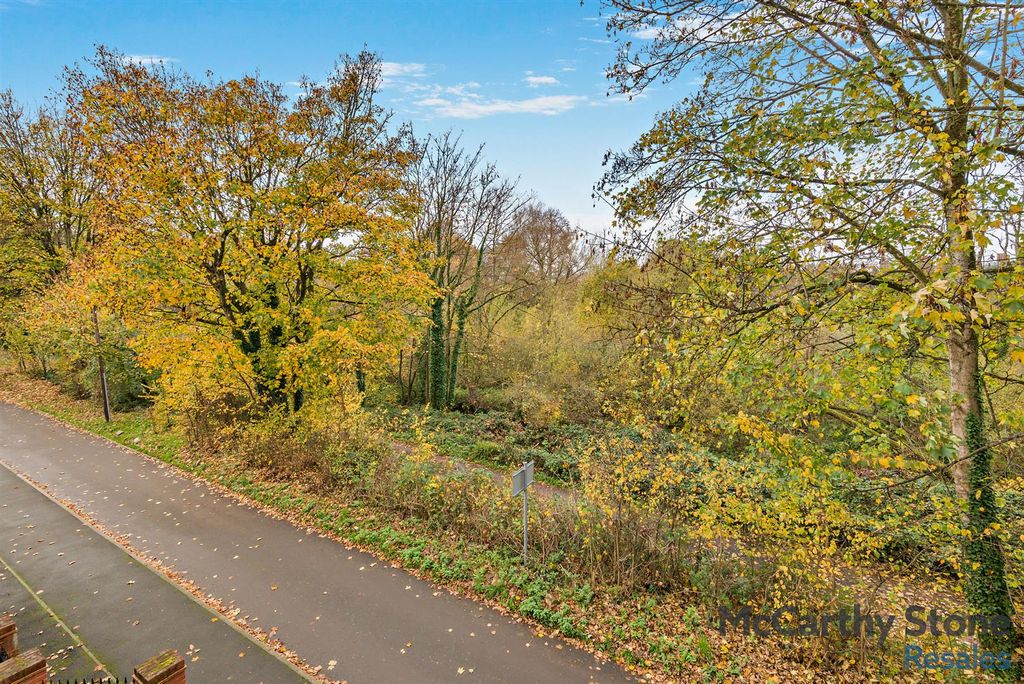 Additional image 4 of 2 bed flat for saleCanning Place, Granham Close, Marlborough SN8