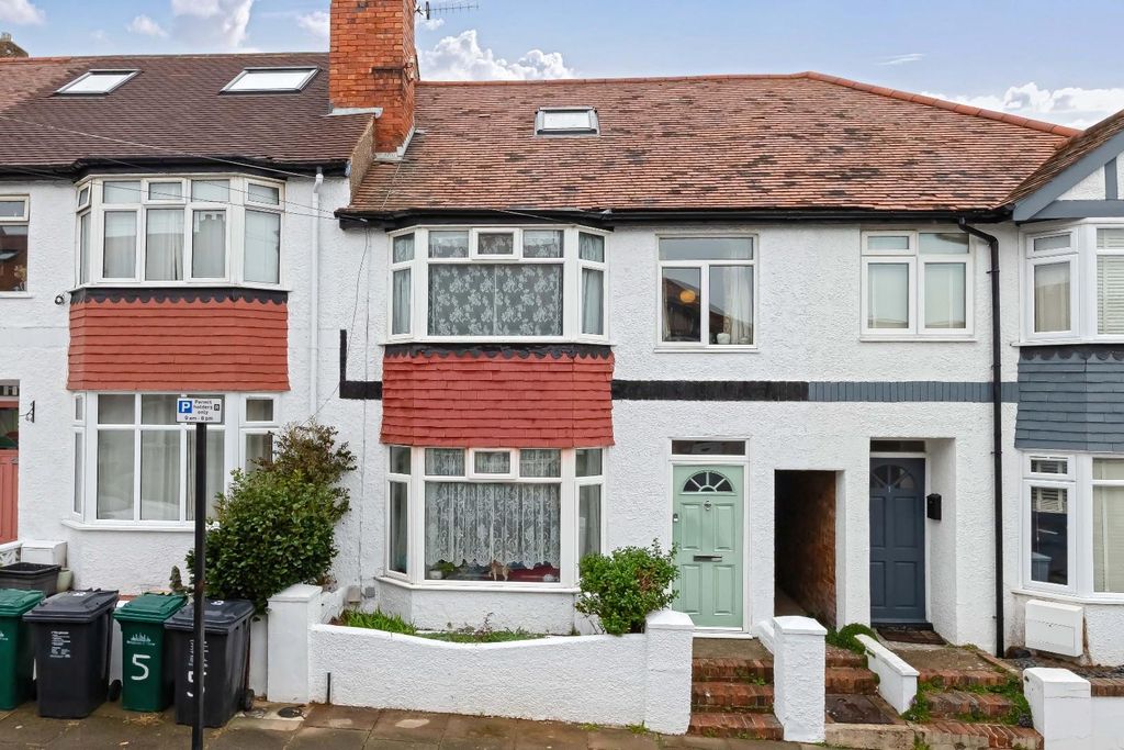 Property photo 1 of 18 Milinthorpe.Jpg