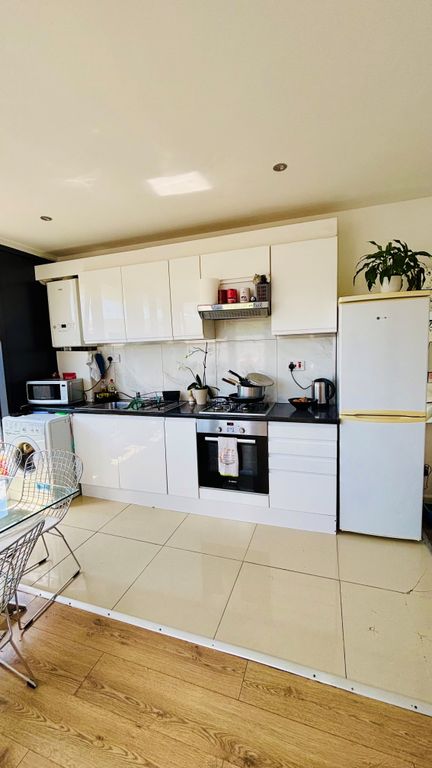 Property photo 2 of 16 Kitchen