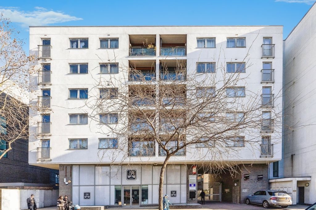 Property photo 1 of 14 External