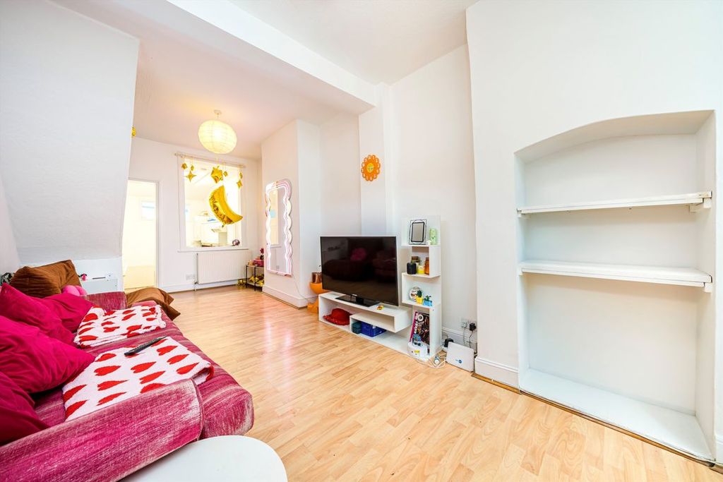 Property photo 3 of 7