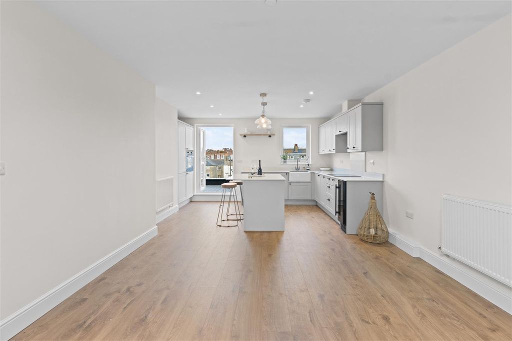 Property photo 3 of 57 Img_3472.Jpg