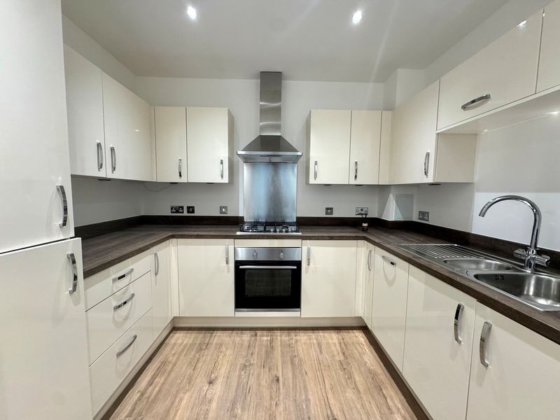 Property photo 2 of 6 Photo 5