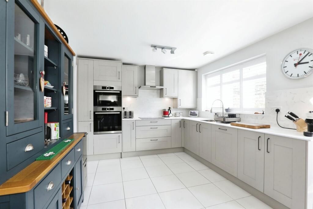 Property photo 2 of 8 1885_Nrt107715_Img_00_0000