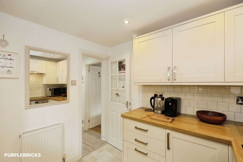 Property photo 3 of 22