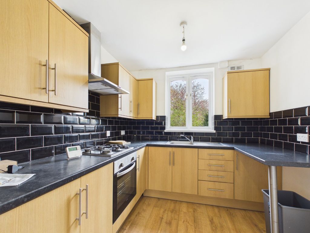 Property photo 2 of 12 4985084