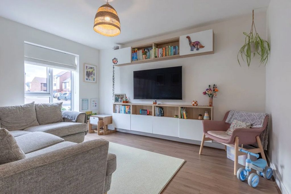 Property photo 2 of 18 Picture No. 07