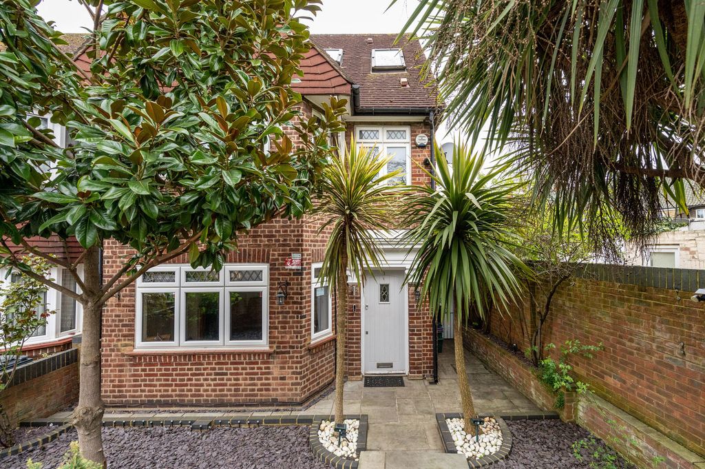Property photo 1 of 19