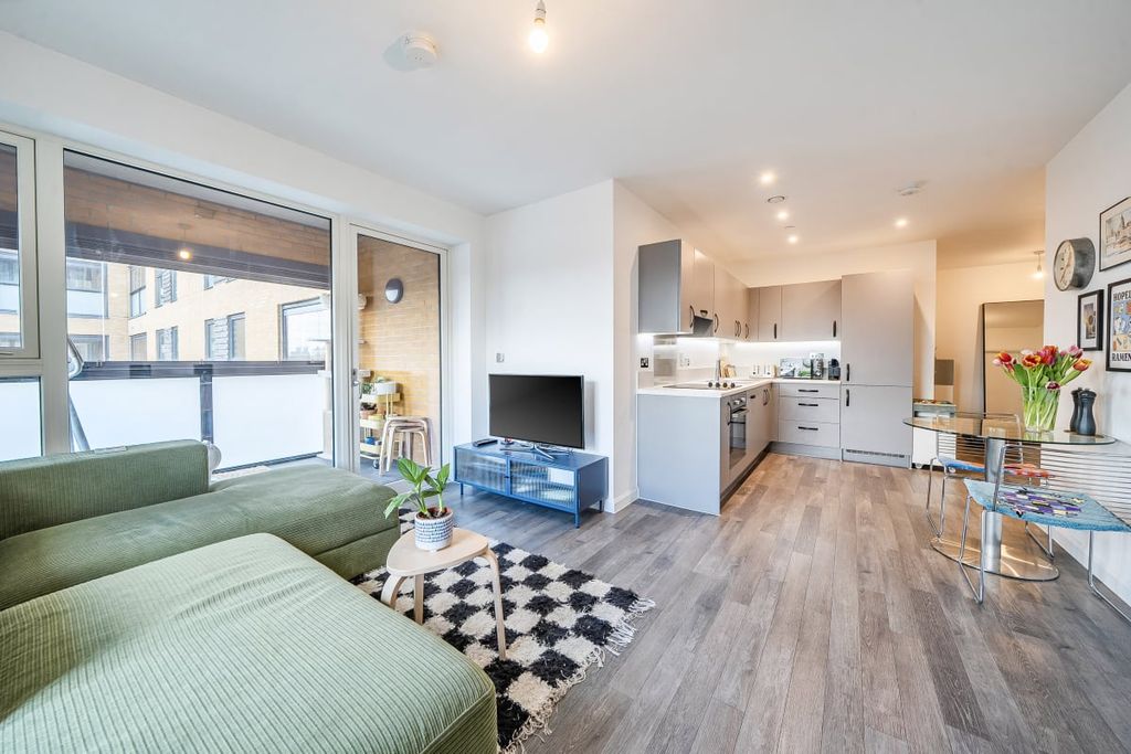 Property photo 2 of 10