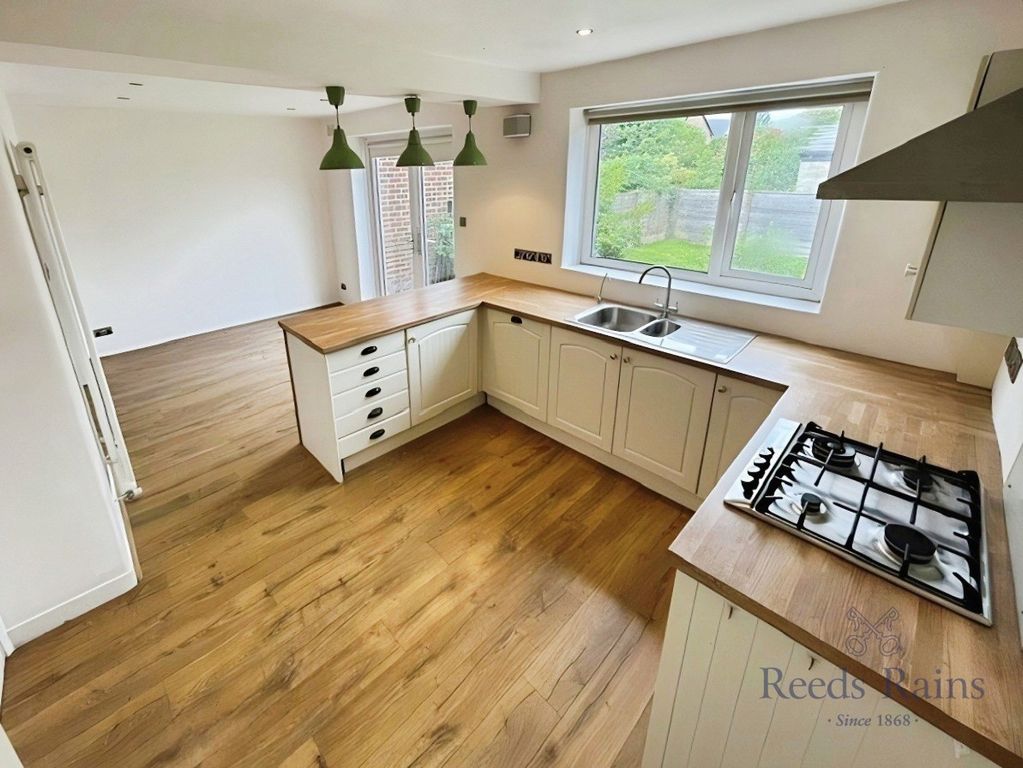 Property photo 2 of 17 Pbox-Img.Jpg