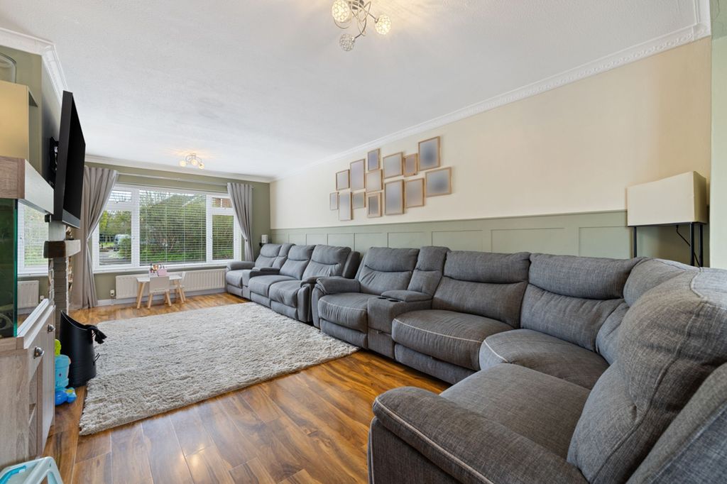 Property photo 2 of 17 Living Room