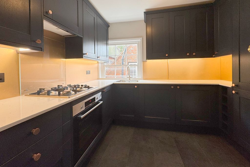 Property photo 3 of 8 2Mh Kitchen