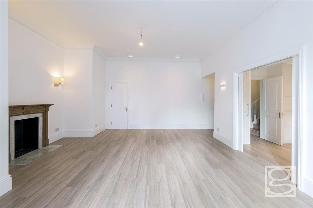Property photo 2 of 15 39997_Hi-Res(01) .Jpg