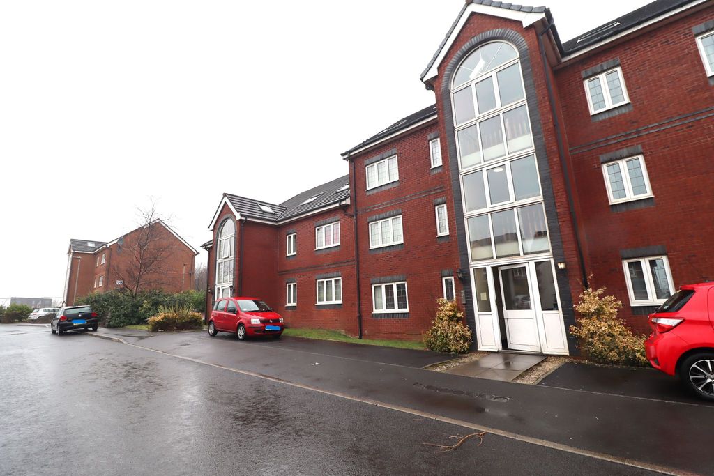 Property photo 2 of 8 Photograph 2