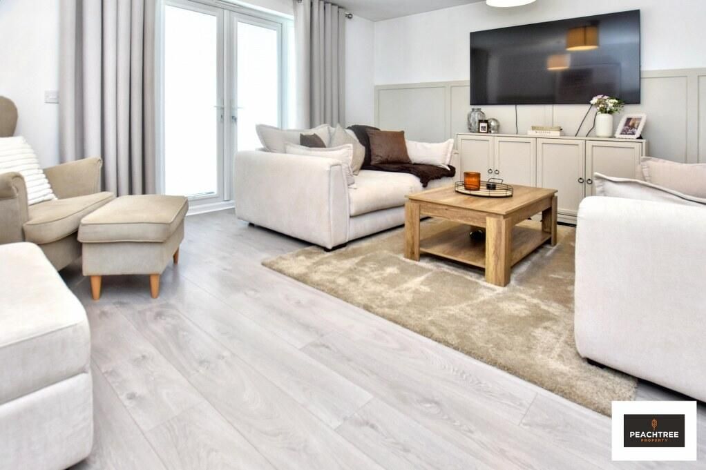 Property photo 2 of 23 Living Room