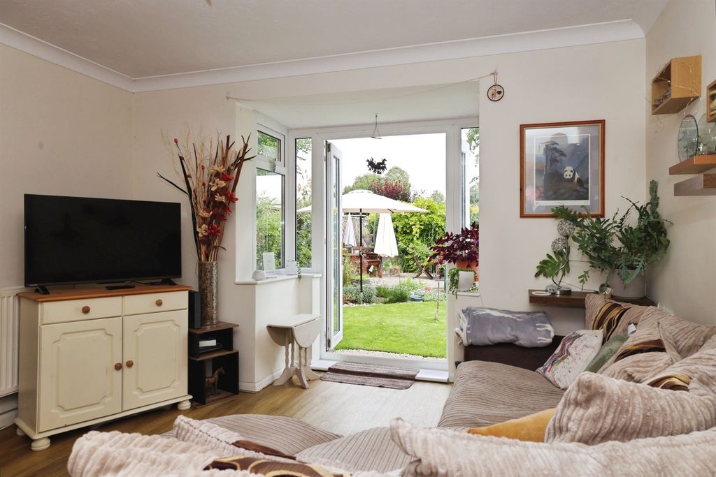 Property photo 2 of 12