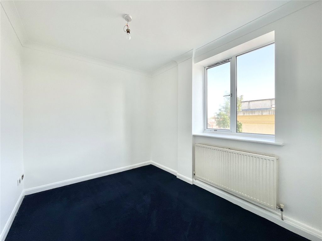 Property photo 2 of 7 Picture No. 01