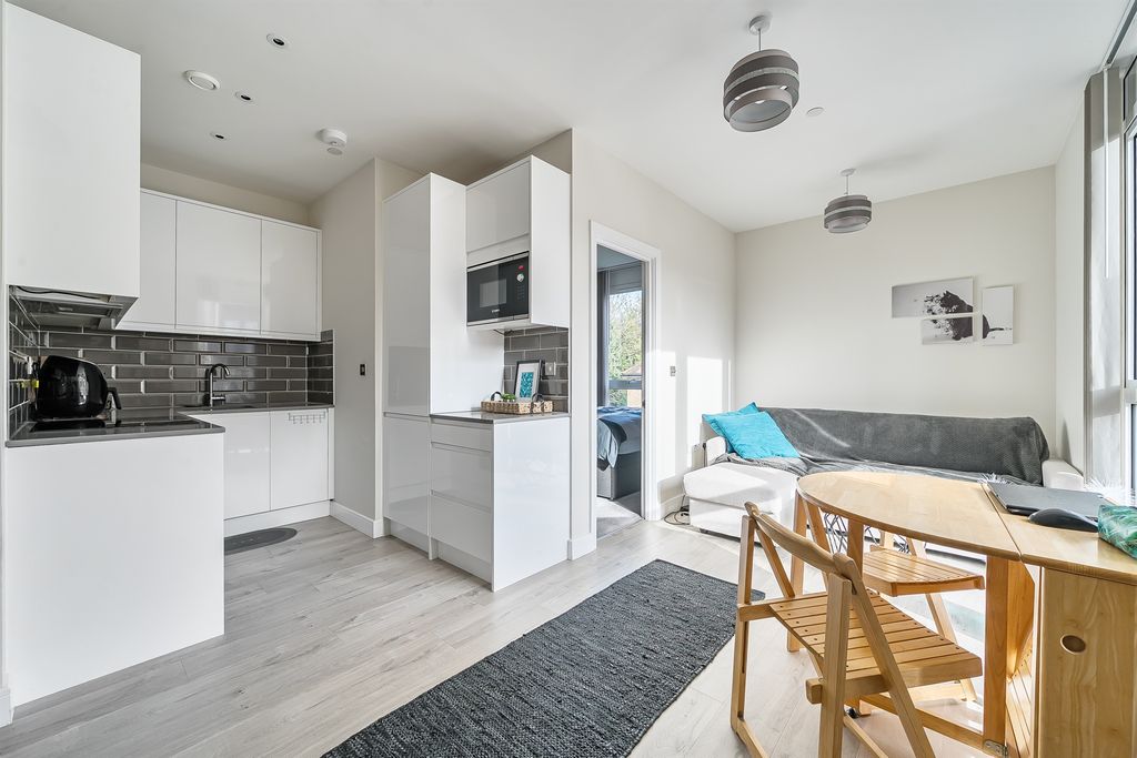 Property photo 2 of 12