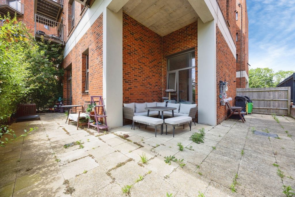 Property photo 1 of 20 Pbox-Img.Jpg