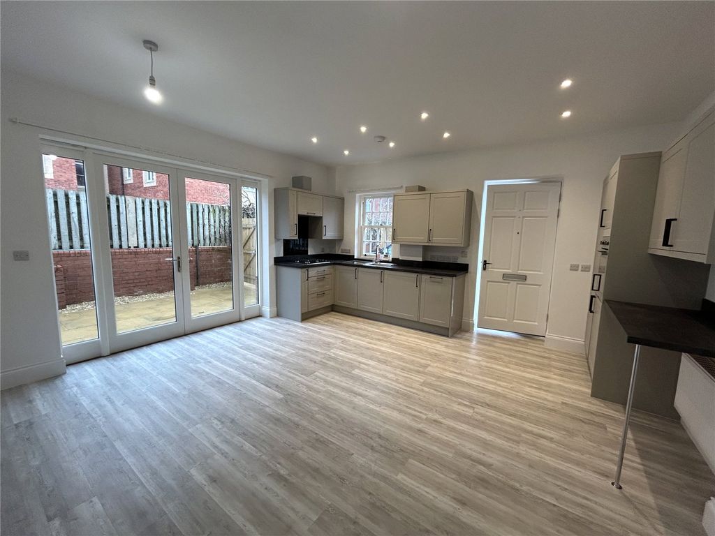 Property photo 2 of 7 Picture No. 02