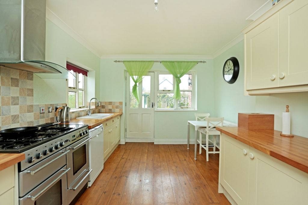 Property photo 2 of 10 Littledean 157928...