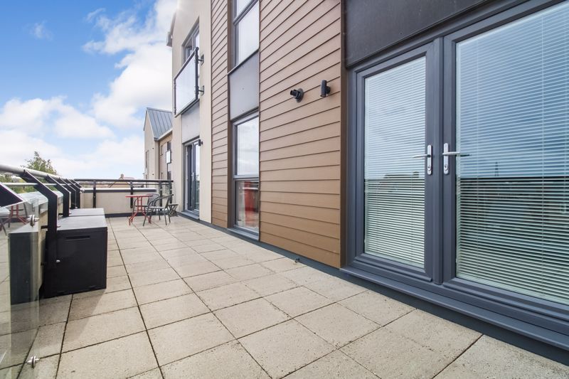 Property photo 2 of 16 Balcony