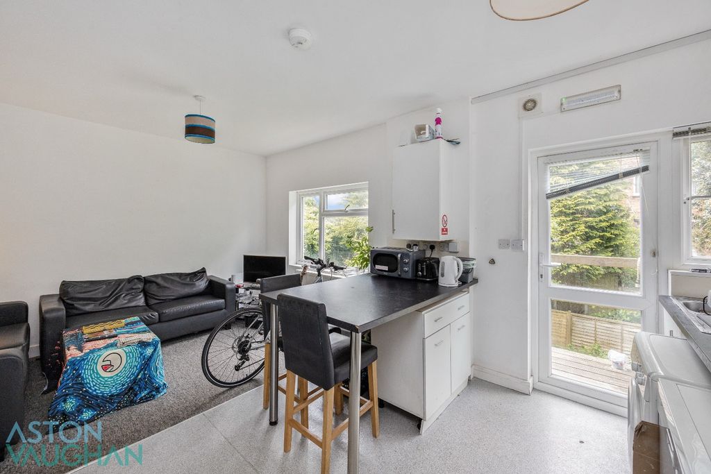 Property photo 3 of 10 4623542