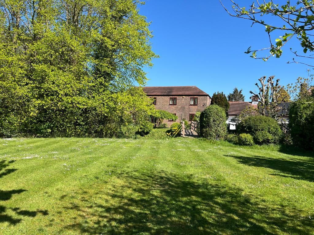 Property photo 2 of 25