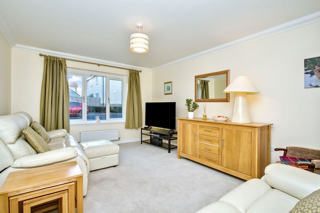 Property photo 2 of 16 Property Image 2