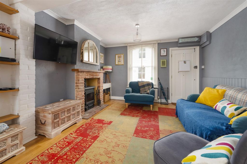 Property photo 3 of 14 Albert Street, Whitstable