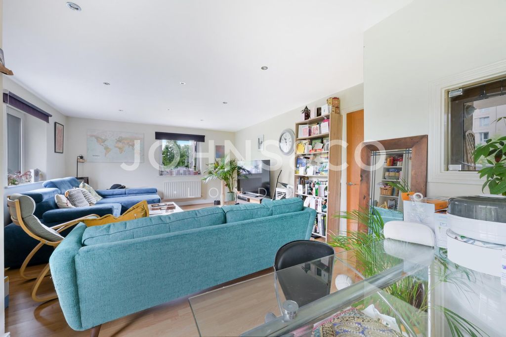 Property photo 3 of 16