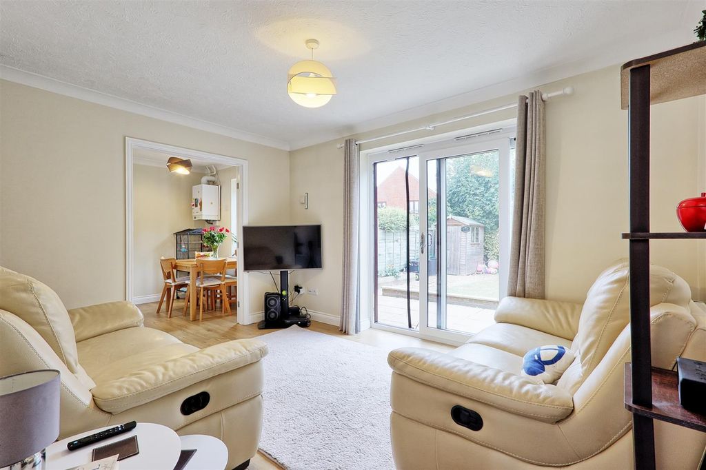 Property photo 2 of 16 Img_8748_49_50_Easyhdr-Interior3.Jpg