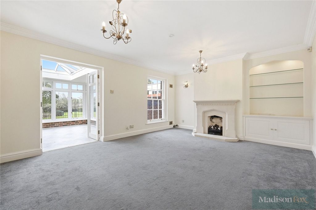 Property photo 3 of 39 Picture No. 18