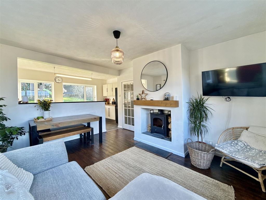 Property photo 2 of 25 Living Area.Jpeg