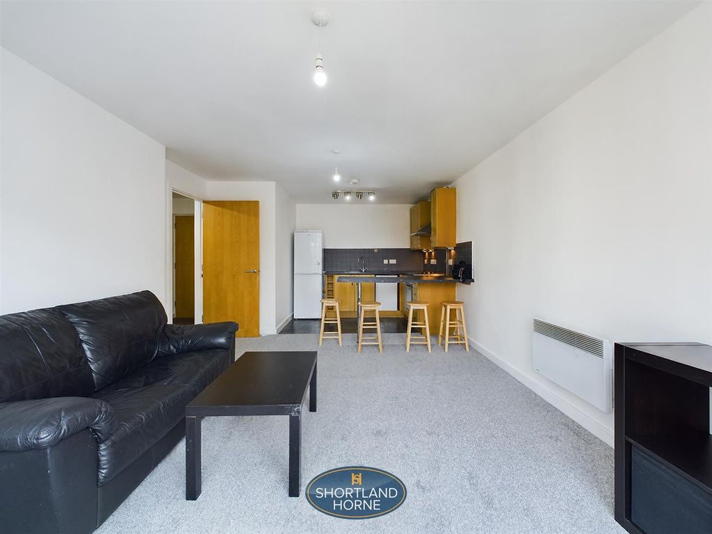 Property photo 3 of 10 Cam01906G0-Pr0061-Still008.Jpg