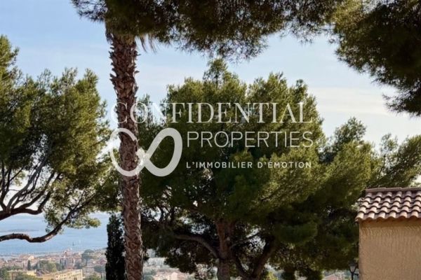 Property photo 1 of 4