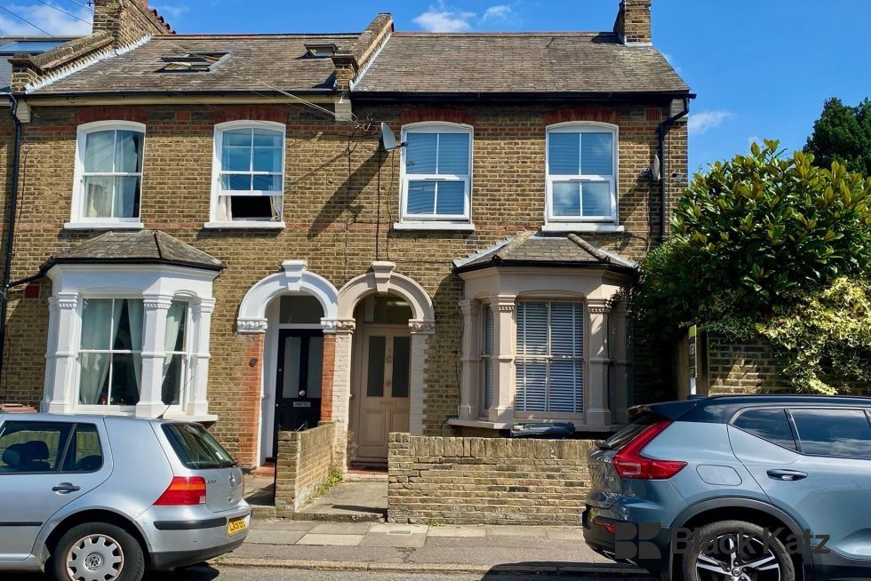 Property photo 1 of 6