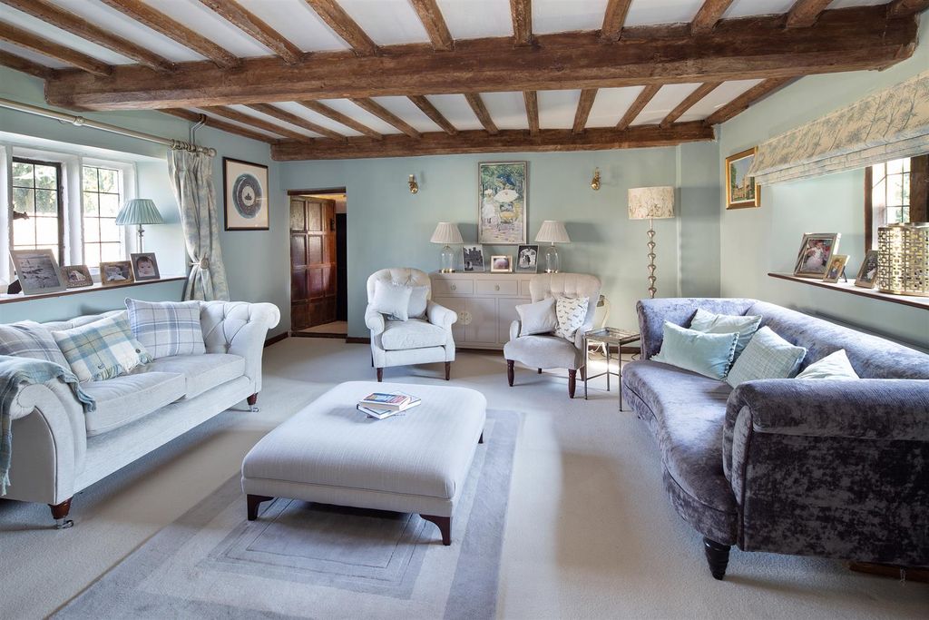 Property photo 3 of 34