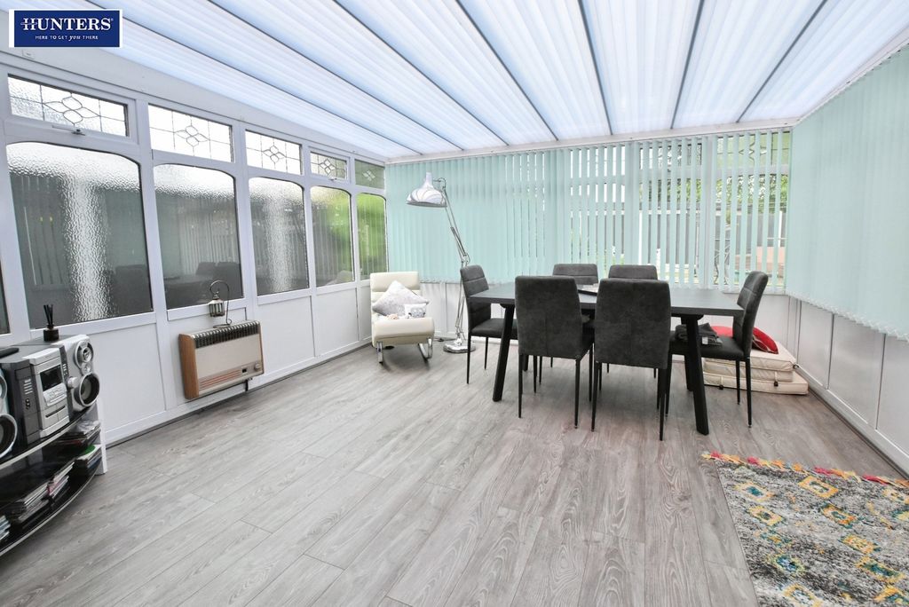 Property photo 3 of 30 Conservatory